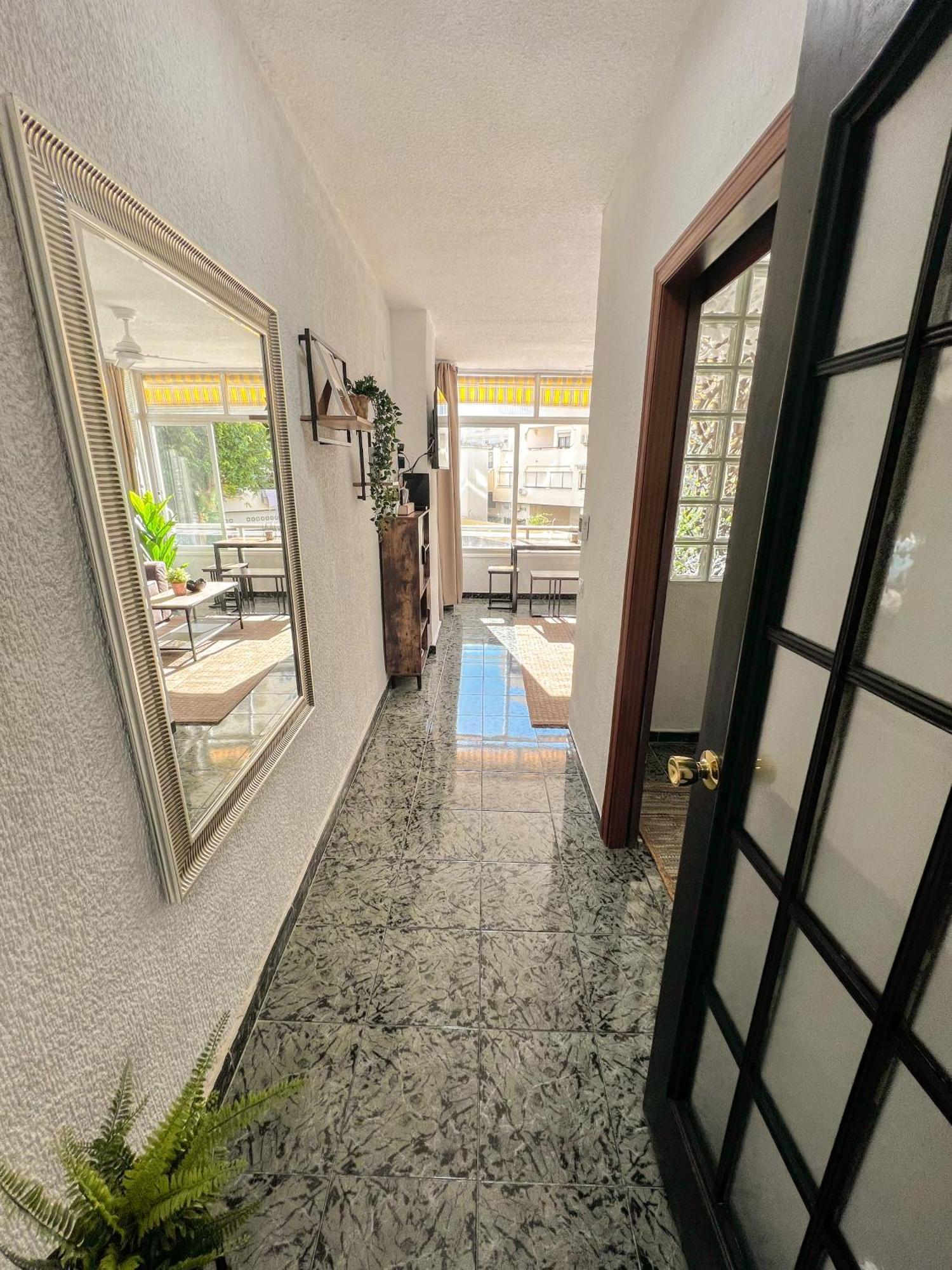 Apartamento Cozy And Bright Flat With Pool Torremolinos Exterior foto