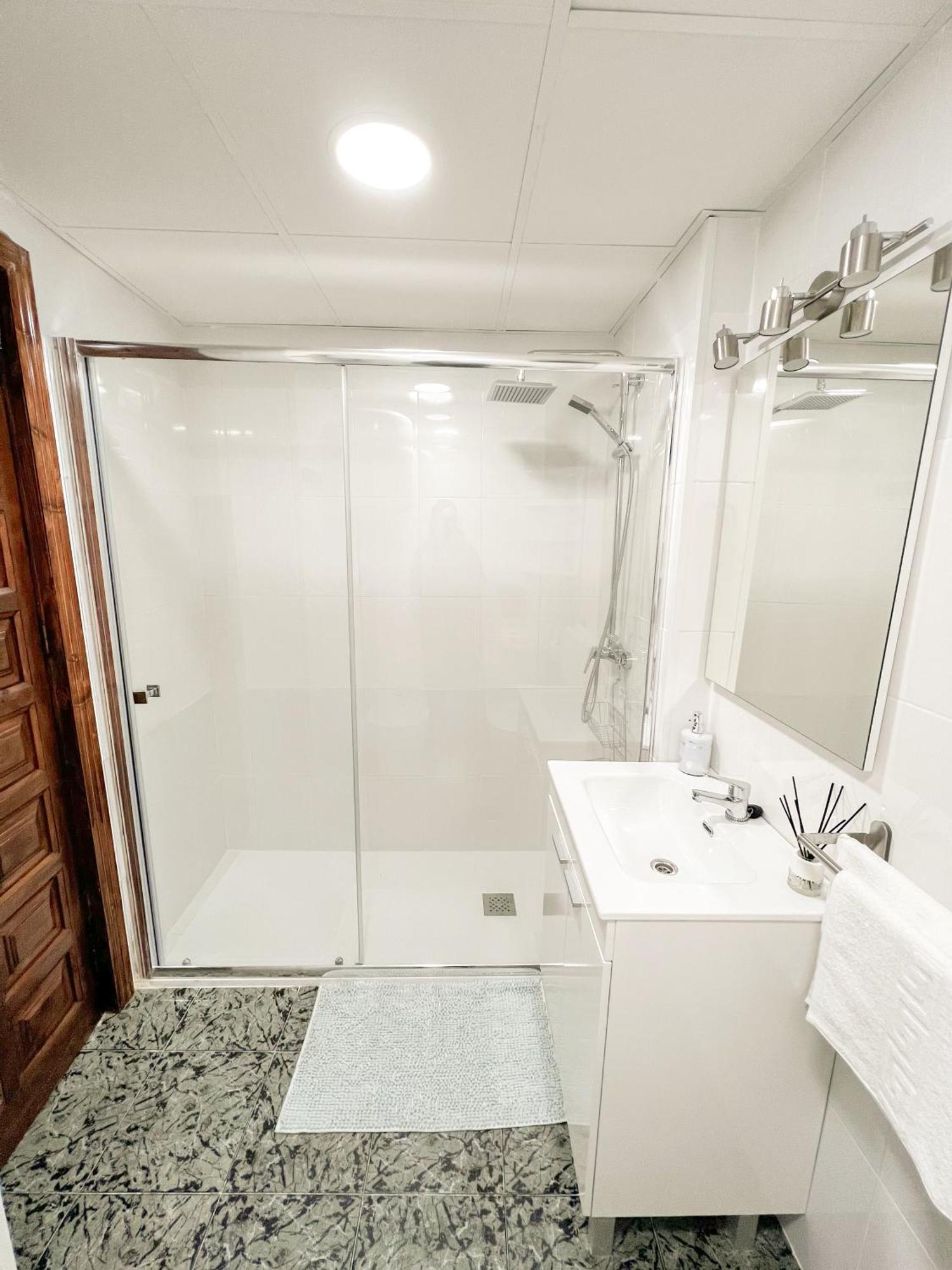 Apartamento Cozy And Bright Flat With Pool Torremolinos Exterior foto