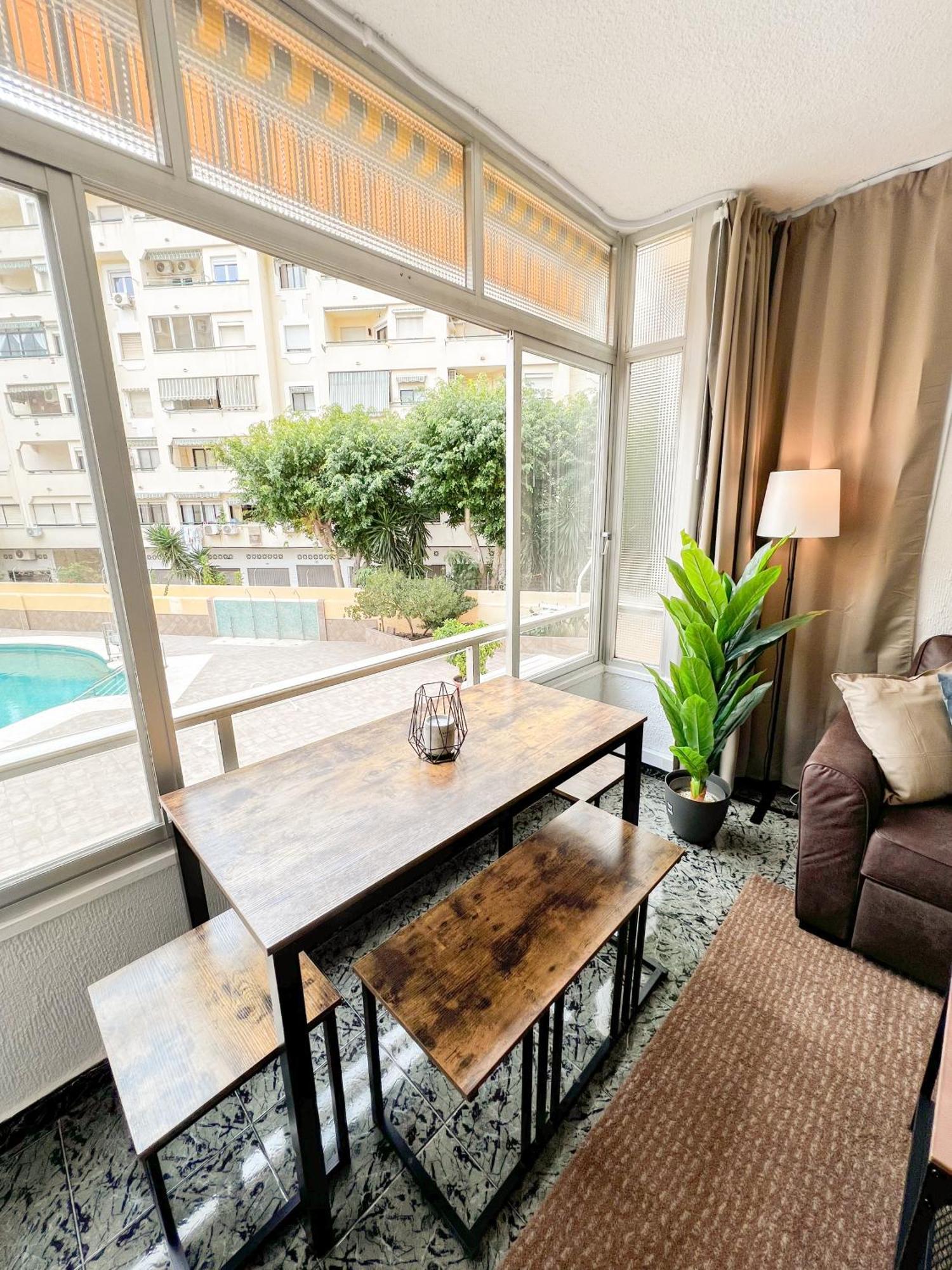 Apartamento Cozy And Bright Flat With Pool Torremolinos Exterior foto